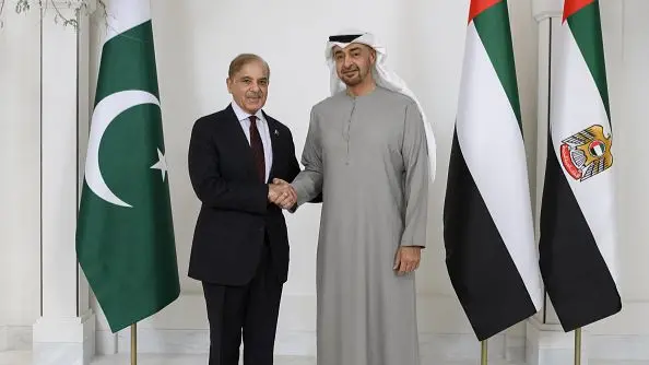 وزیراعظم پاکستان کی امارات میں شہری تنصیبات پر میزائل اور ڈرون حملوں کی مذمت