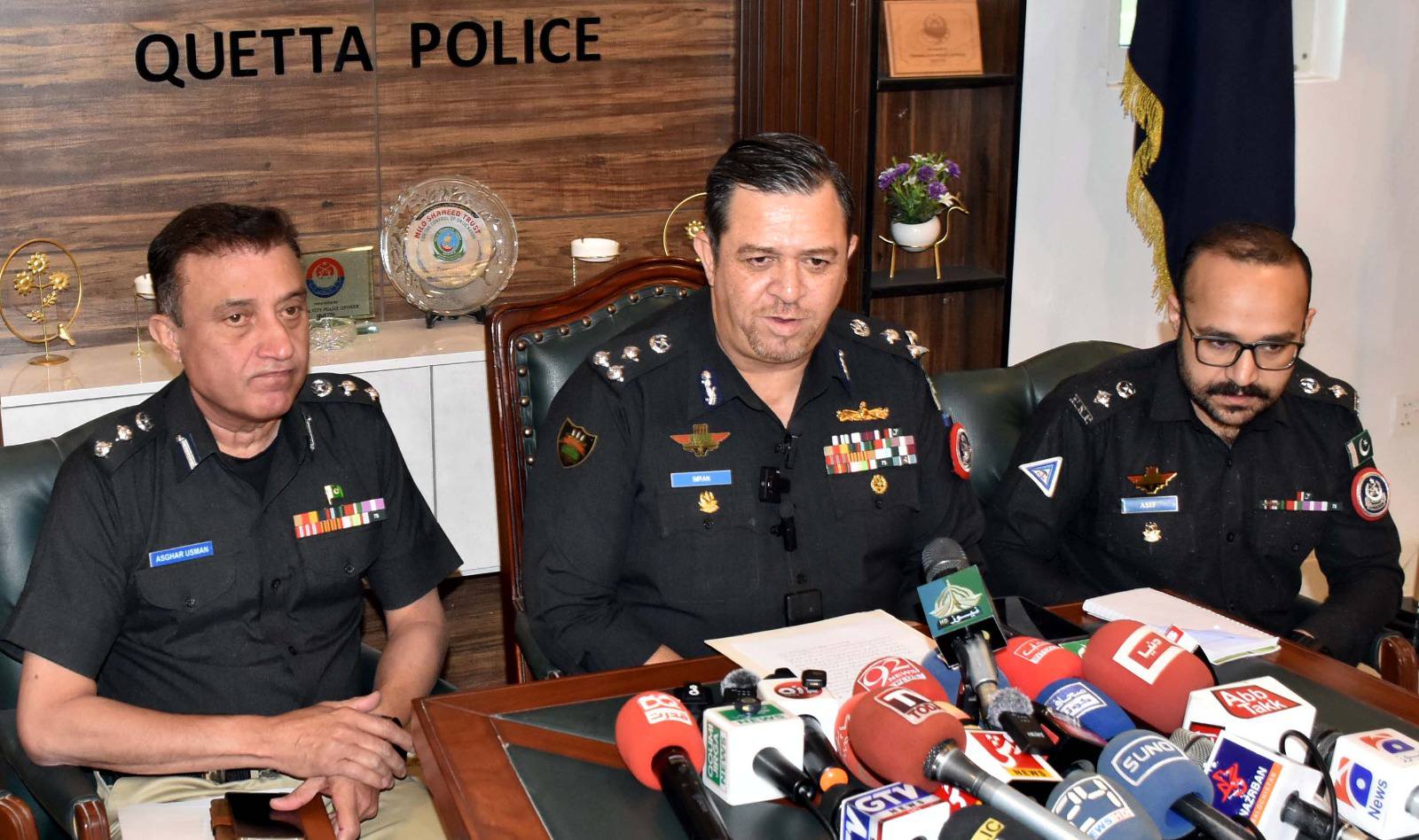 کوئٹہ میں فائرنگ اور رشوت ستانی میں ملوث اہلکار وں کوگرفتار کیاگیا، پولیس عوام کی خادم ہے، حاکم نہیں، ڈی آئی جی عمران شوکت
