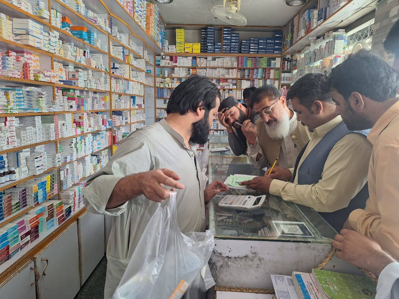 بلوچستان ہیلتھ کیئر کمیشن کی کوئٹہ میں کارروائیاں، 2 کلینک سیل، 2 کو جرمانے