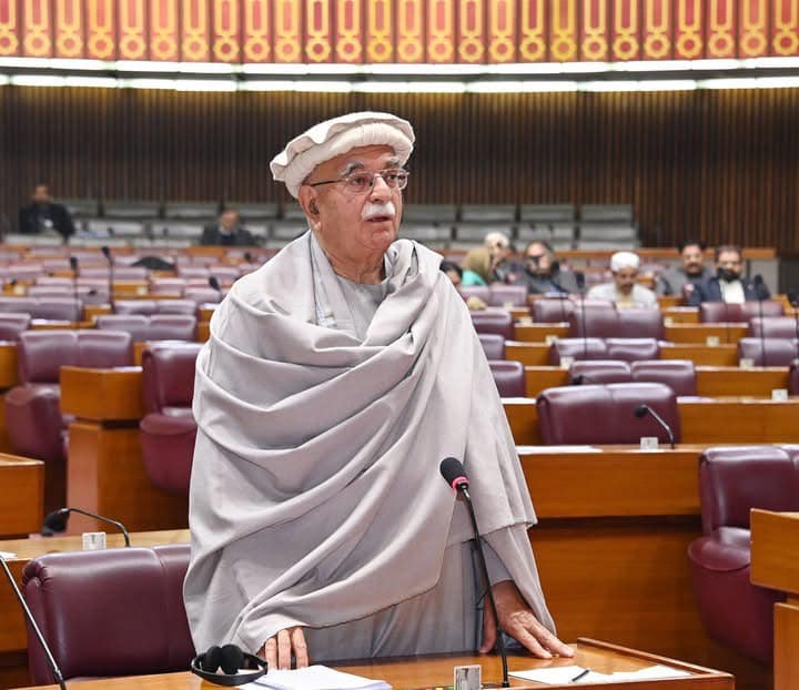 حکومت کے ڈھائی سال پورے ہونے والے ہیں، اب اپنی ٹون بدلنا ہوگی: قائد حزب اختلاف محمود خان اچکزئی کا خطاب