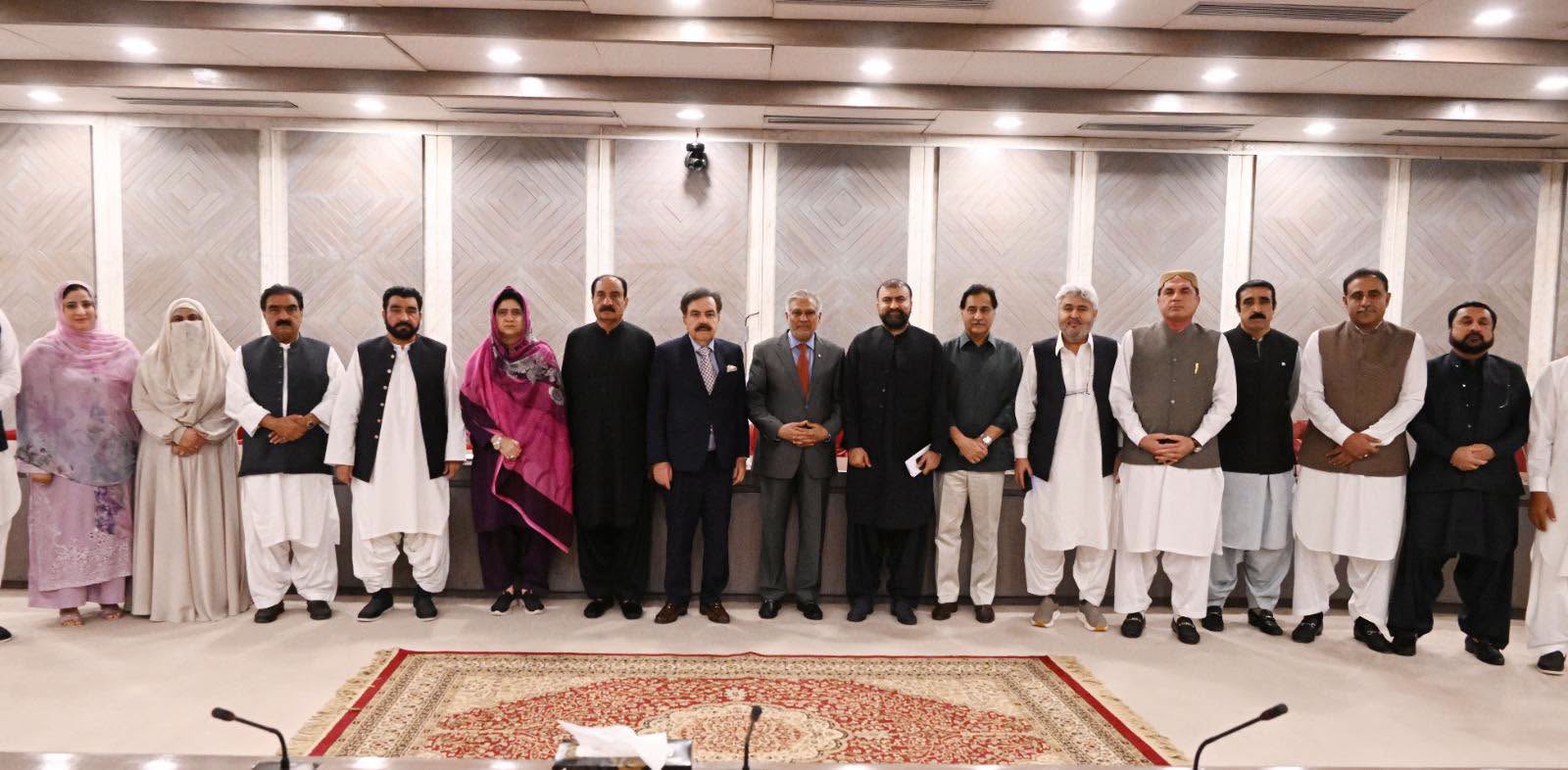 بلوچستان میں مخلوط حکومت، تبدیلی ٹلنے کے بعد کابینہ و بیوروکریسی میں بڑے پیمانے پر رد و بدل کا امکان
