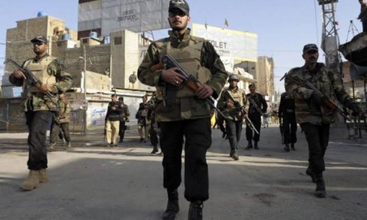 سیریس کرائمزانوسٹی گیشن ونگ نے کامیاب کارروائی کرتے ہوئے 8 قتل کے مقدمات میں مطلوب دو نامزد ملزمان کو گرفتار کر لیا