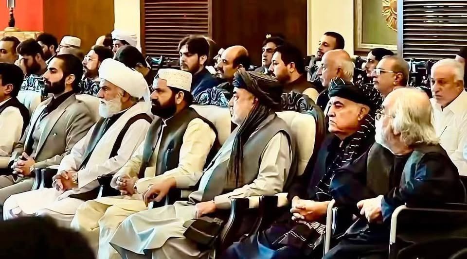 ورکر ہے ، سننے کے لیے گیا تھا