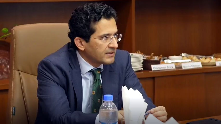 وفاقی وزیر پٹرولیم علی پرویز ملک کی ملک کی پانچ بڑی آئل ریفائنریوں کی انتظامیہ سے الگ الگ ملاقاتیں