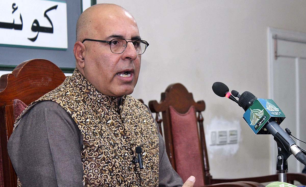 فواد چوہدری کے خاندان کے خلاف بدنیت مہم کی سختی سے مذمت کرتا ہوں: جان اچکزئی