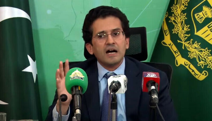 اگر پیٹرول کی قلت پیدا ہوگئی تو فی لیٹر قیمت ایک ہزار روپے تک بھی جاسکتی ہے، وزیر پیٹرولیم