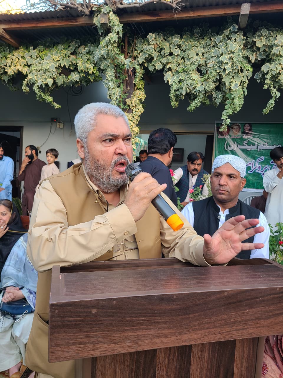 پاکستان مسلم لیگ (ن) میں 250 خواتین کی شمولیت، خواتین سیاسی عمل میں فعال کردار ادا کریں، جمال شاہ کاکڑ