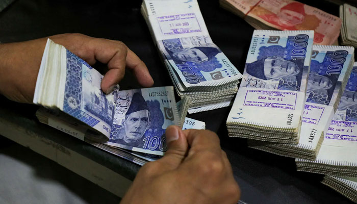 سرکاری قرضوں میں 10 سال کے دوران 340 فیصد کے تاریخی اضافے کا انکشاف