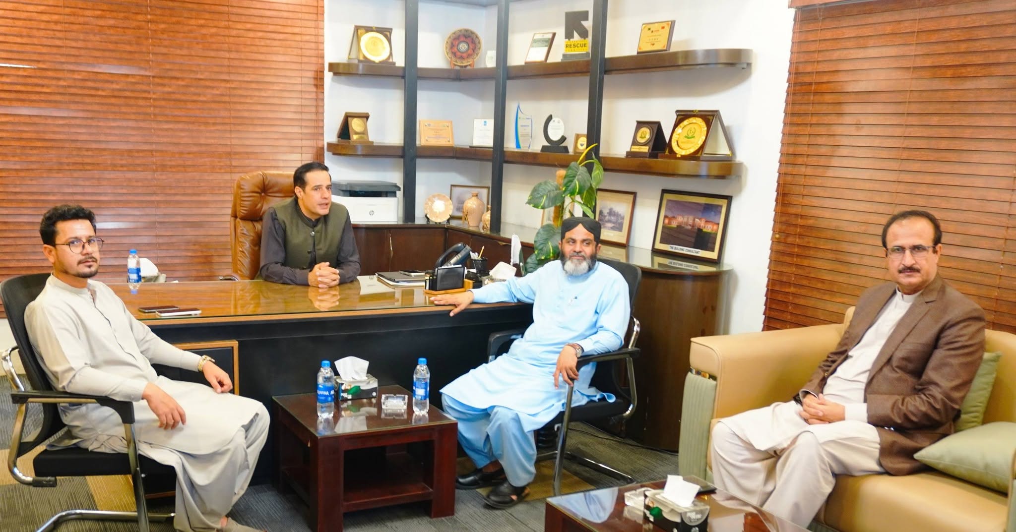 گوادر اور کیچ کے نوجوانوں کو جدید فنی تربیت سے آراستہ کرنا وقت کی اہم ضرورت ہے، مولانا ہدایت الرحمان