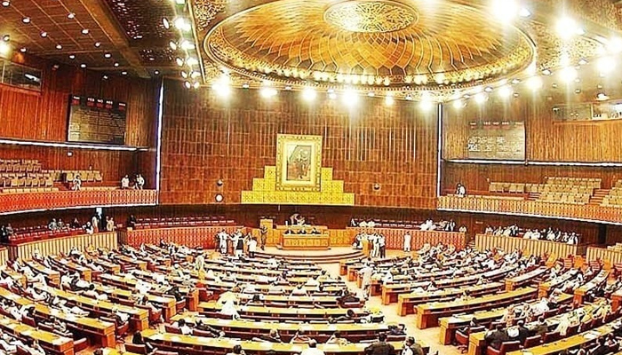 سینیٹ اور قومی اسمبلی کے اجلاس آج شام طلب، کے پی میں ایمرجنسی پر حتمی فیصلہ آئینی طریقہ کار کے تحت کیا جائے گا