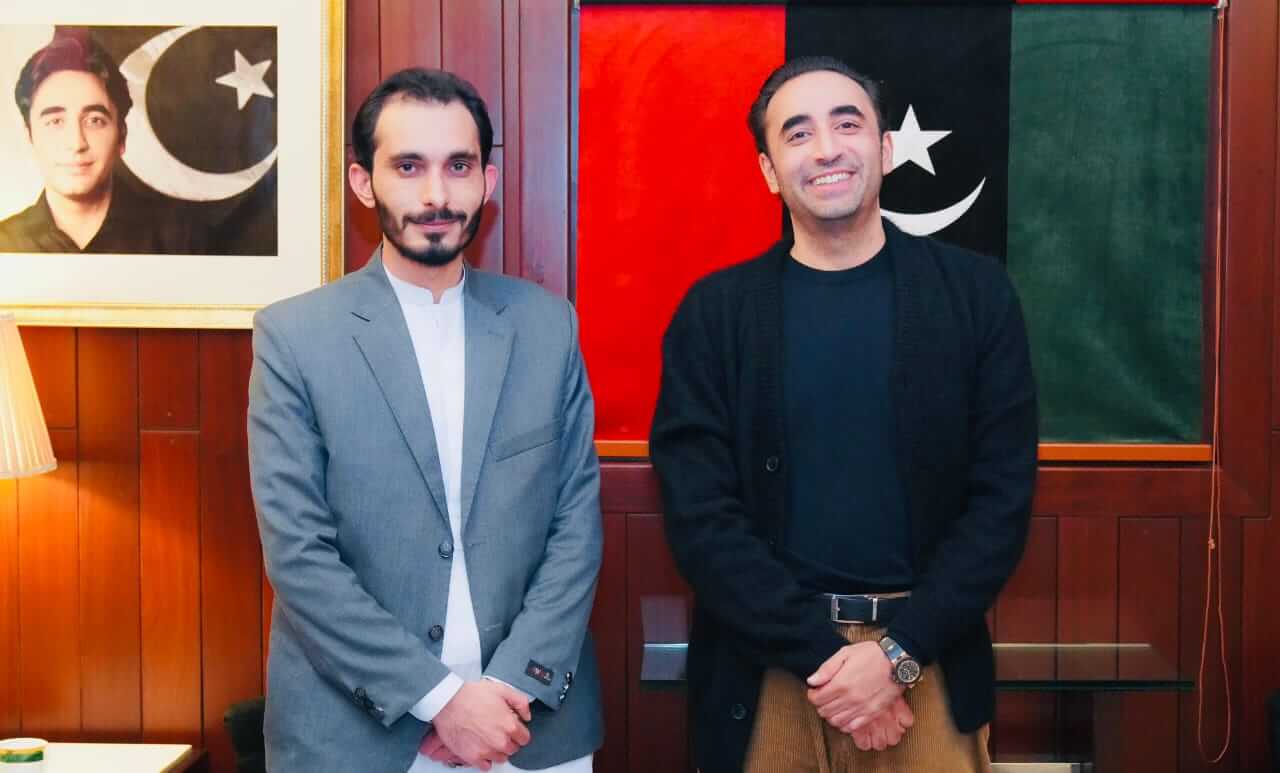 میرسرفراز بگٹی بلوچستان کے عوام کو صحت،تعلیم اور سفر کی بہتر سہولیات کی فراہمی کیلئے عملی اقدامات اٹھارہے ہیں : حیات خان اچکزئی