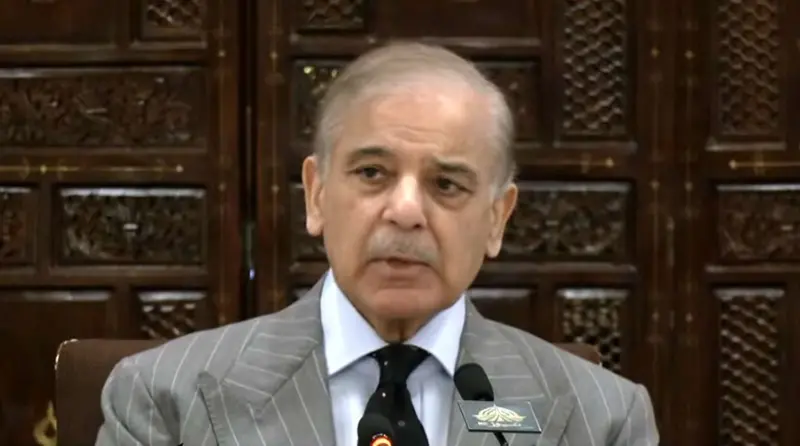 وفاقی حکومت عسکری قیادت کے ساتھ مل کر خیبر پختونخوا کے مسائل حل کرے گی: وزیر اعظم شہباز شریف