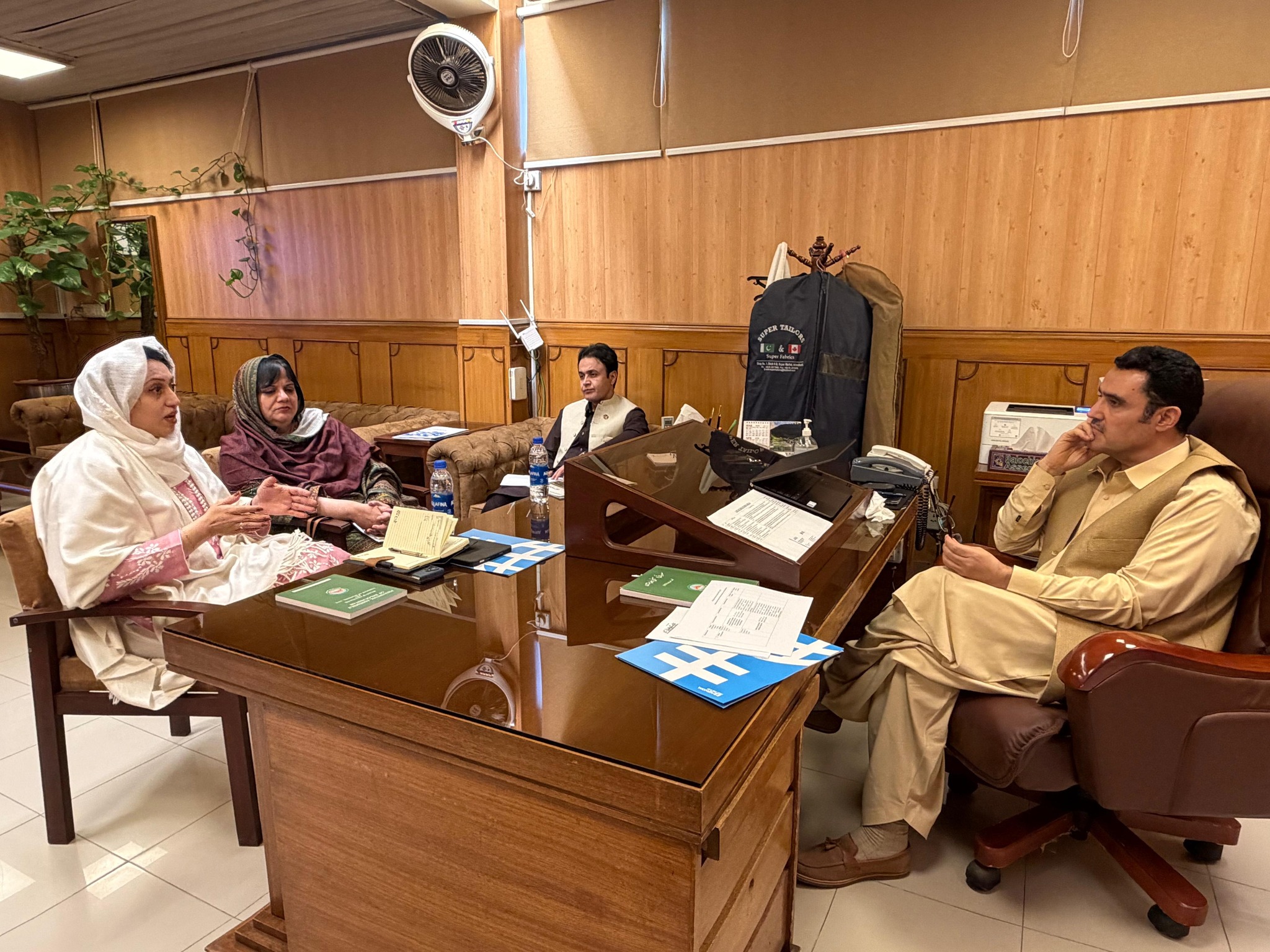 سیکرٹری بلوچستان اسمبلی سے یو این ویمن پاکستان کی ڈپٹی کنٹری نمائندہ فہمیدہ اقبال خان کی ملاقات